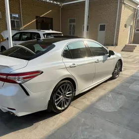 Toyota Camry 2020