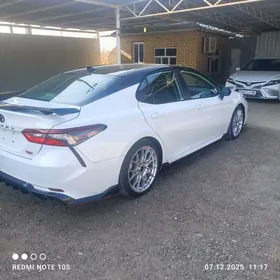 Toyota Camry 2021