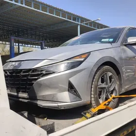 Hyundai Elantra 2021