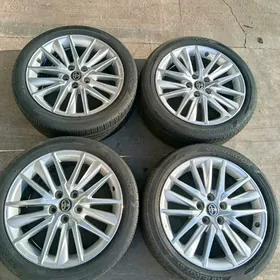 21 Model camry xse morda R18