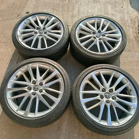 22 model camry xse R19