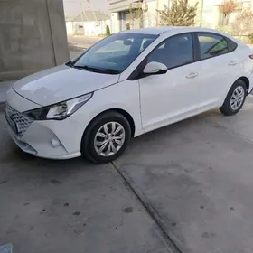 Hyundai Accent 2021