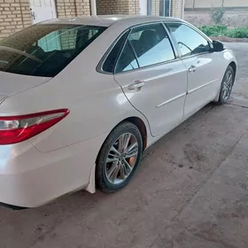 Toyota Camry 2017