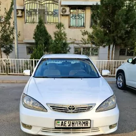 Toyota Camry 2004