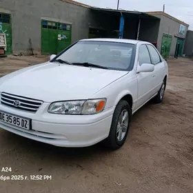 Toyota Camry 2000