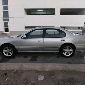 Nissan Maxima 1995