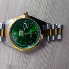 Rolex sagat suw gecirmeyan.