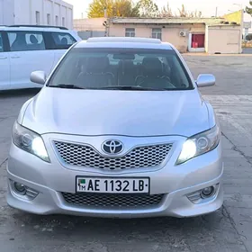 Toyota Camry 2011