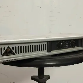 Behringer Europower EPQ450