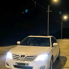 Toyota Camry 2011