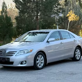 Toyota Camry 2011