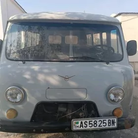 UAZ Profi 2003