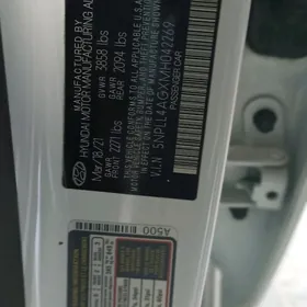 Hyundai Elantra 2021