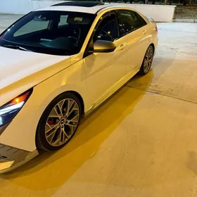 Hyundai Elantra 2022