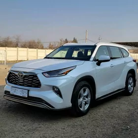 Toyota Highlander 2022