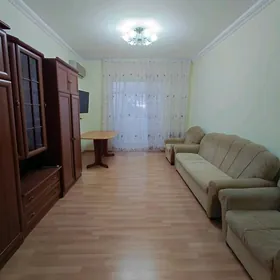 Мир 1 по Молодежной 2 комн