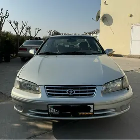 Toyota Camry 2000