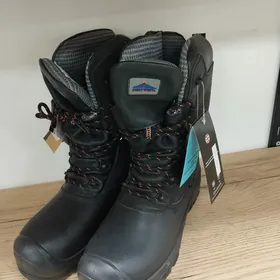 высокие ботинки