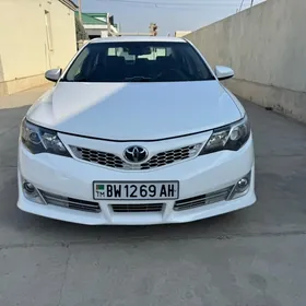 Toyota Camry 2012