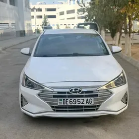 Hyundai Elantra 2020