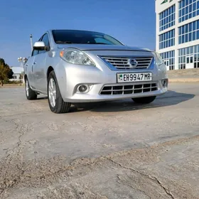 Nissan Versa 2013