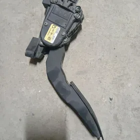 Signum wektra s gaz pedal