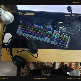 клавиатура, микрофон и наушник