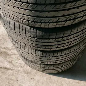 215 55 17 Yokohama 23Y