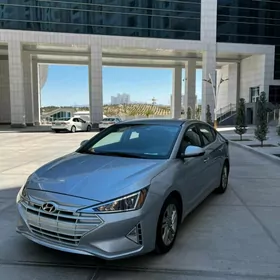 Hyundai Elantra 2020