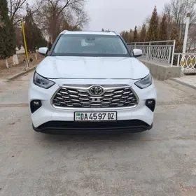 Toyota Highlander 2023