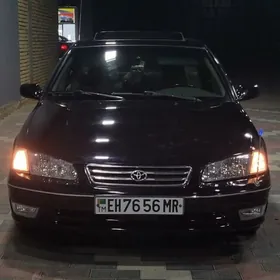 Toyota Camry 1999