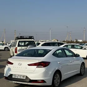 Hyundai Elantra 2020