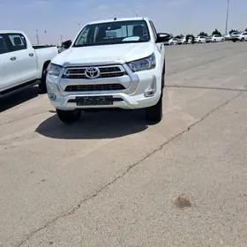 Toyota Hilux 2025