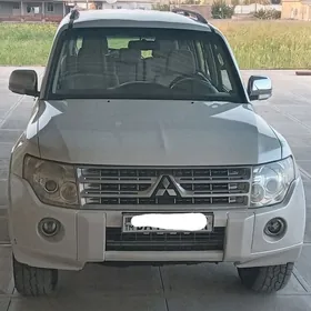 Mitsubishi Pajero 2008