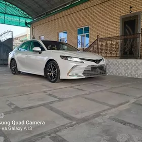 Toyota Camry 2022
