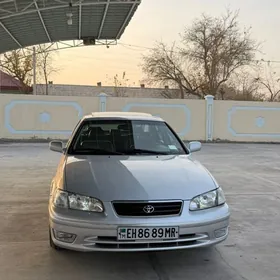 Toyota Camry 2001