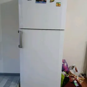 холодильник Beko