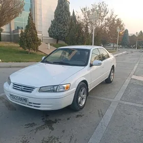 Toyota Camry 1999