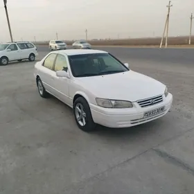 Toyota Camry 1999