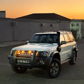 Nissan Patrol 2000