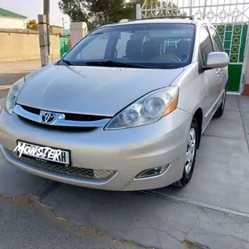 Toyota Sienna 2005