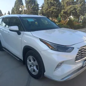 Toyota Highlander 2022