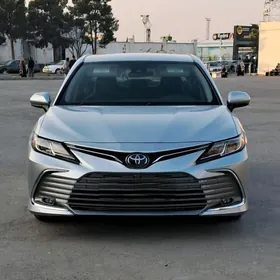 Toyota Camry 2020
