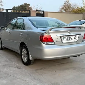 Toyota Camry 2005