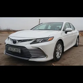 Toyota Camry 2024