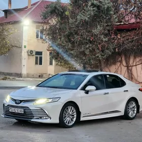 Toyota Camry 2018