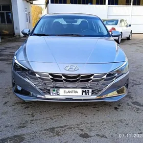 Hyundai Elantra 2022