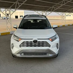 Toyota RAV4 2021