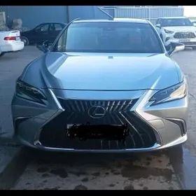 Lexus ES 2022