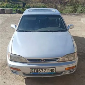 Toyota Camry 1992
